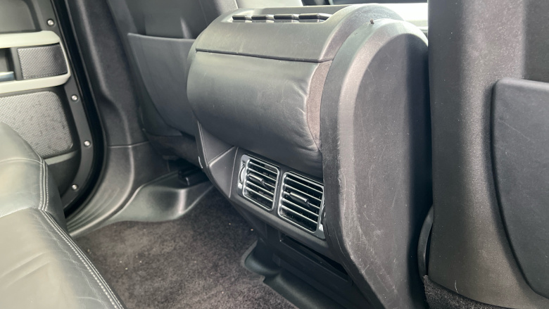 Land Rover Defender 2.0 D240 HSE 110 5dr Auto [6 Seat] Diesel Estate